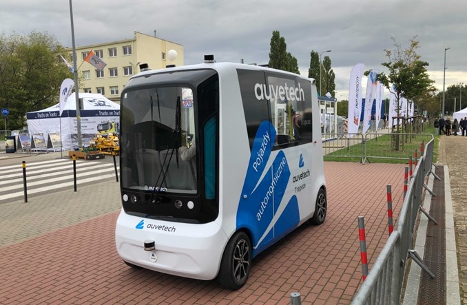 Gdańsk rozpoczyna pilotaż autonomicznego busa na cmentarzu. Pojedzie też bez operatora