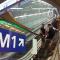 Przesiadki w metrze. ZTM zachęca do chodzenia górą, dozór zatrzymuje schody Przesiadki w metrze. ZTM zachęca do chodzenia górą, dozór zatrzymuje schody