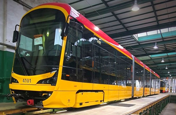 Tramwaj Hyundai w grudniu na linii 17 lub 9. Jest też nowy typ Tramwaj Hyundai w grudniu na linii 17 lub 9. Jest też nowy typ