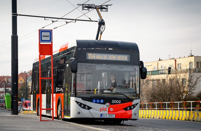 Praga inauguruje pierwszy elektrobus Škoda E’City
