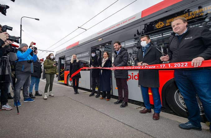 Praga inauguruje pierwszy elektrobus Škoda E’City