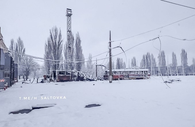 Uszkodzona zajezdnia tramwajowa w Charkowie Uszkodzona zajezdnia tramwajowa w Charkowie