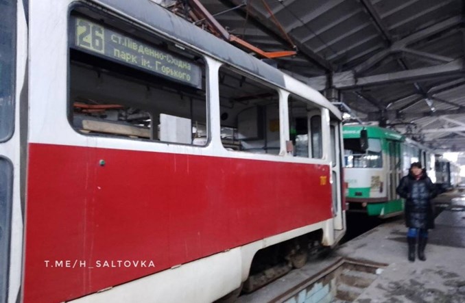 Uszkodzona zajezdnia tramwajowa w Charkowie Uszkodzona zajezdnia tramwajowa w Charkowie
