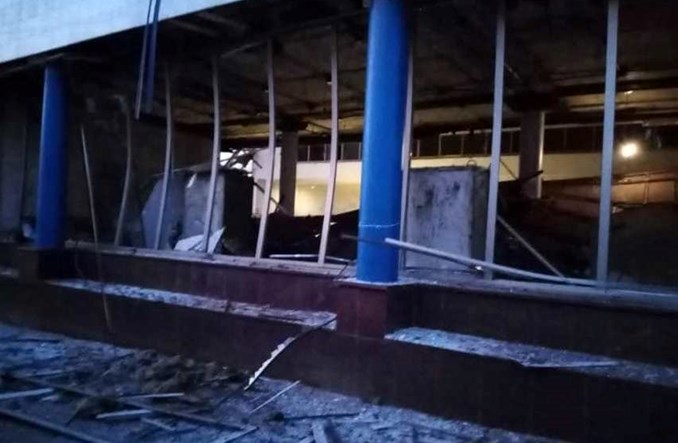 Kijów: Wejście do metra uszkodzone podczas ostrzału Kijów: Wejście do metra uszkodzone podczas ostrzału