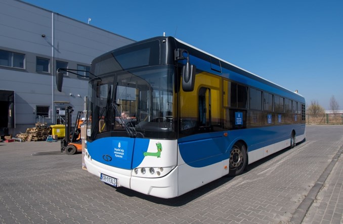 Kraków przekaże do Lwowa pięć starych Solarisów z darami Kraków przekaże do Lwowa pięć starych Solarisów z darami
