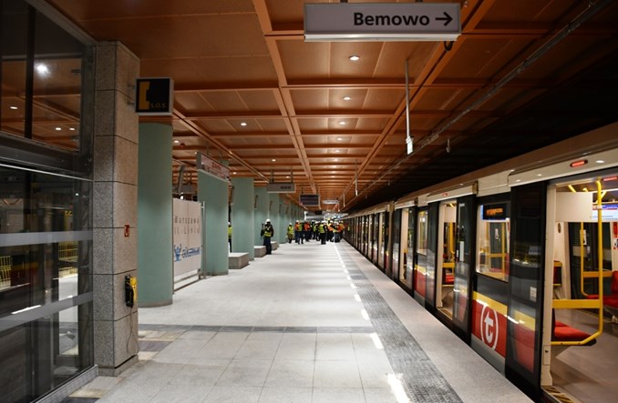 Na Bemowo wjechał pierwszy pociąg metra