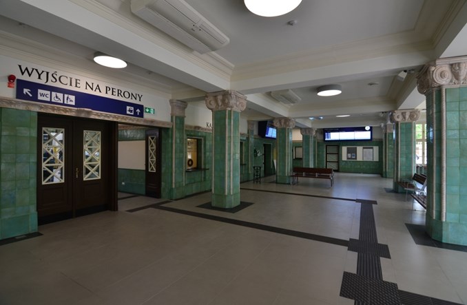 Dworzec w Bolesławcu otwarty dla podróżnych [zdjęcia]
