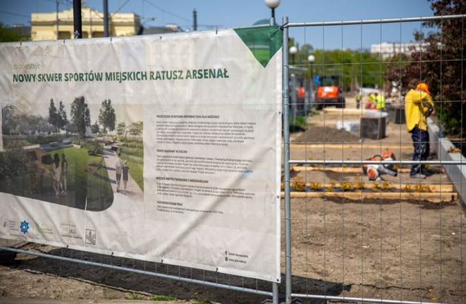 Warszawa: Postępują zielone zmiany przy stacji metra Ratusz Arsenał