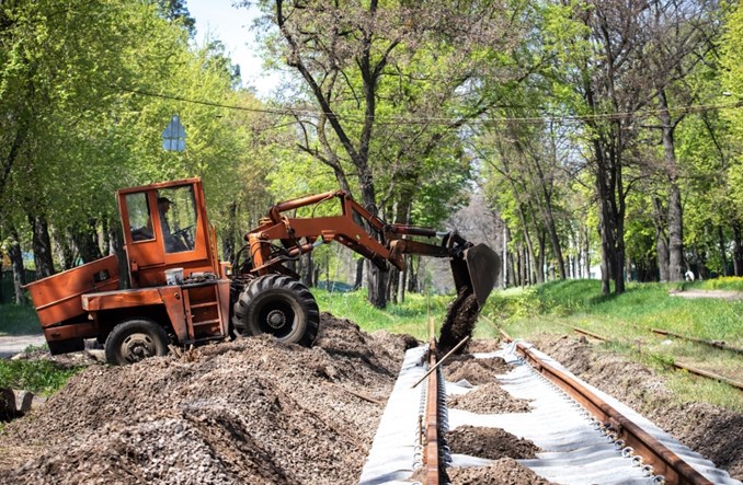 Kijów naprawia uszkodzoną linię tramwajową do Puszczy Wodyci Kijów naprawia uszkodzoną linię tramwajową do Puszczy Wodyci