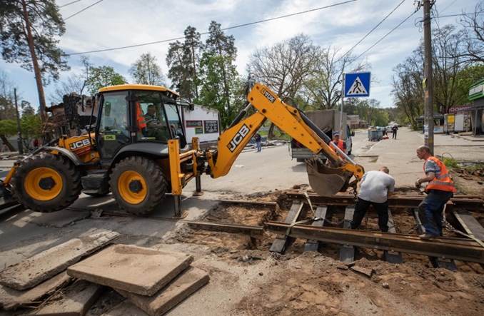 Kijów naprawia uszkodzoną linię tramwajową do Puszczy Wodyci Kijów naprawia uszkodzoną linię tramwajową do Puszczy Wodyci