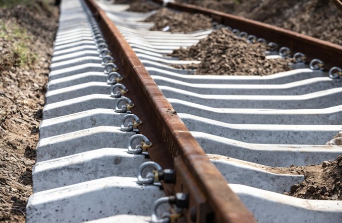 Kijów naprawia uszkodzoną linię tramwajową do Puszczy Wodyci Kijów naprawia uszkodzoną linię tramwajową do Puszczy Wodyci