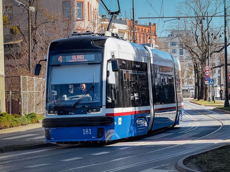 Bydgoszcz zabierze drogę samochodom i odda ją tramwajom