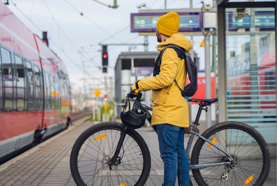 Miliony euro dla Polski na transport. Jak walczyć z ubóstwem komunikacyjnym.