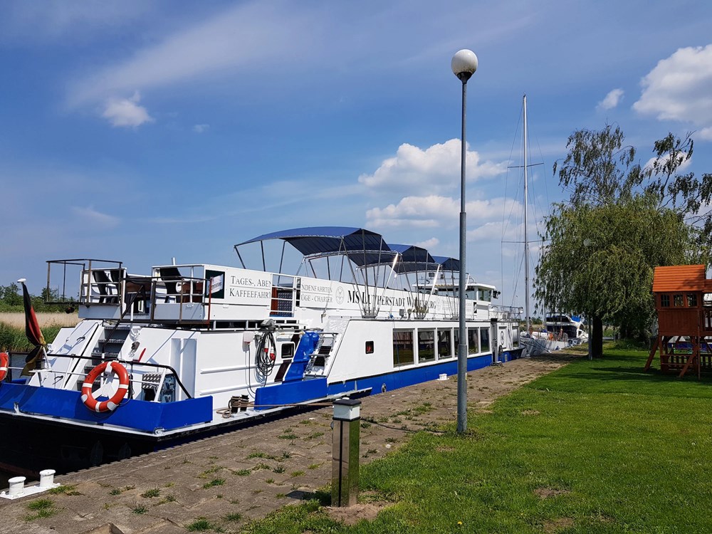 Tramwaj wodny ze Szczecina do Nowego Warpna i Świnoujścia