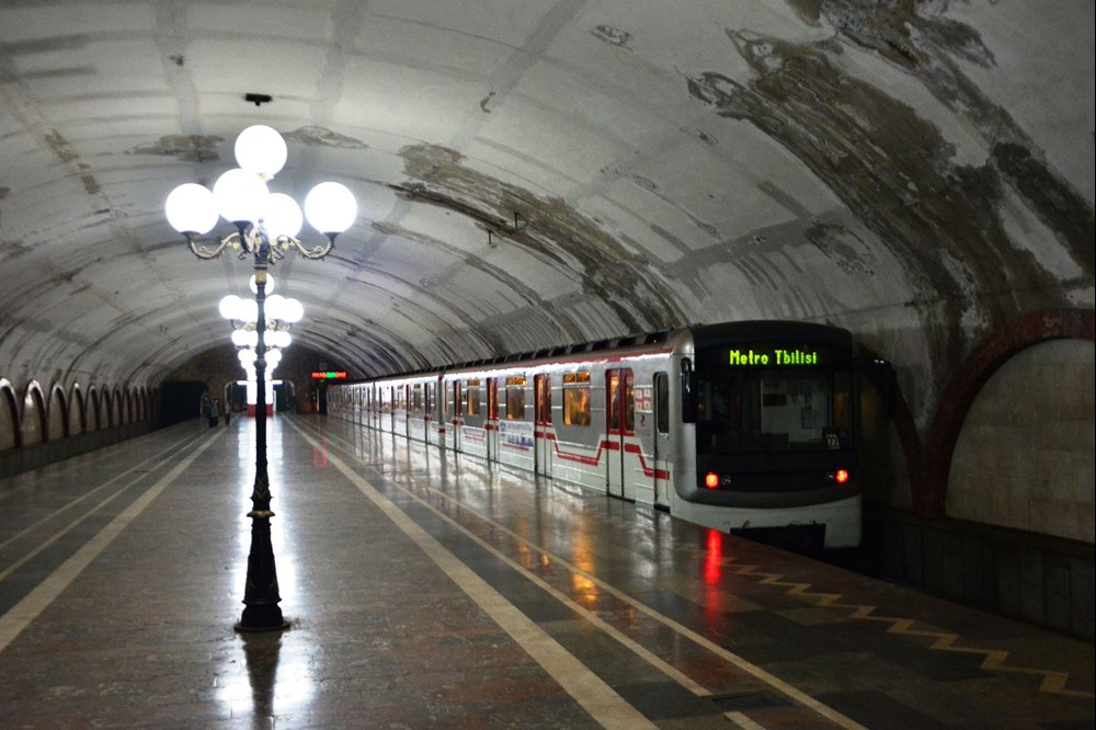 Chińskie wagony metra w Tbilisi