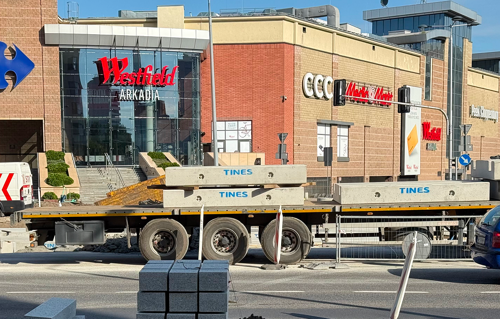 Prefabrykaty torowe TINES na inwestycach Tramwajów Warszawskich