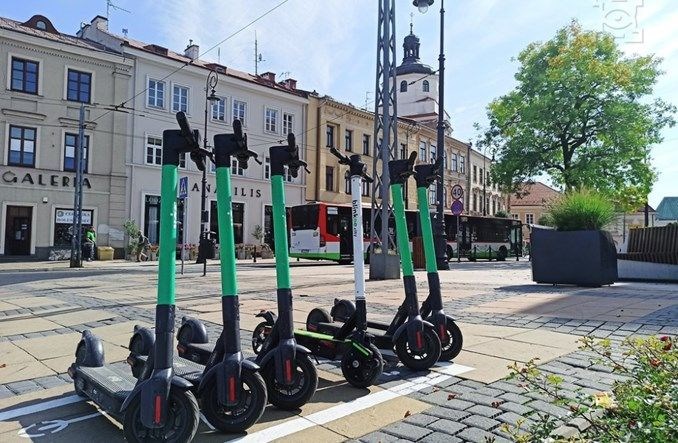 Hulajnogi znikną z Pragi? Jest decyzja czeskich radnych