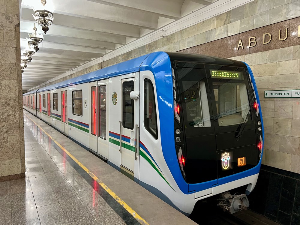 Taszkent. Metro to atrakcja turystyczna