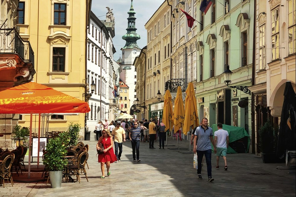 Słowacja ogranicza prędkość na chodnikach. Wszystkim