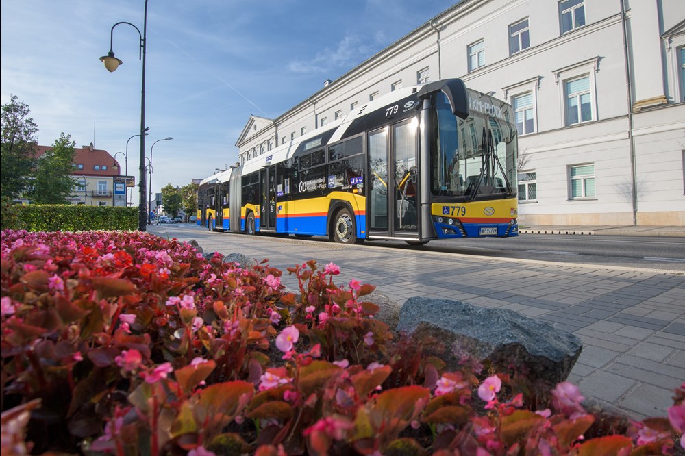 Solaris dostarczy 120 przegubowych autobusów dla Warszawy