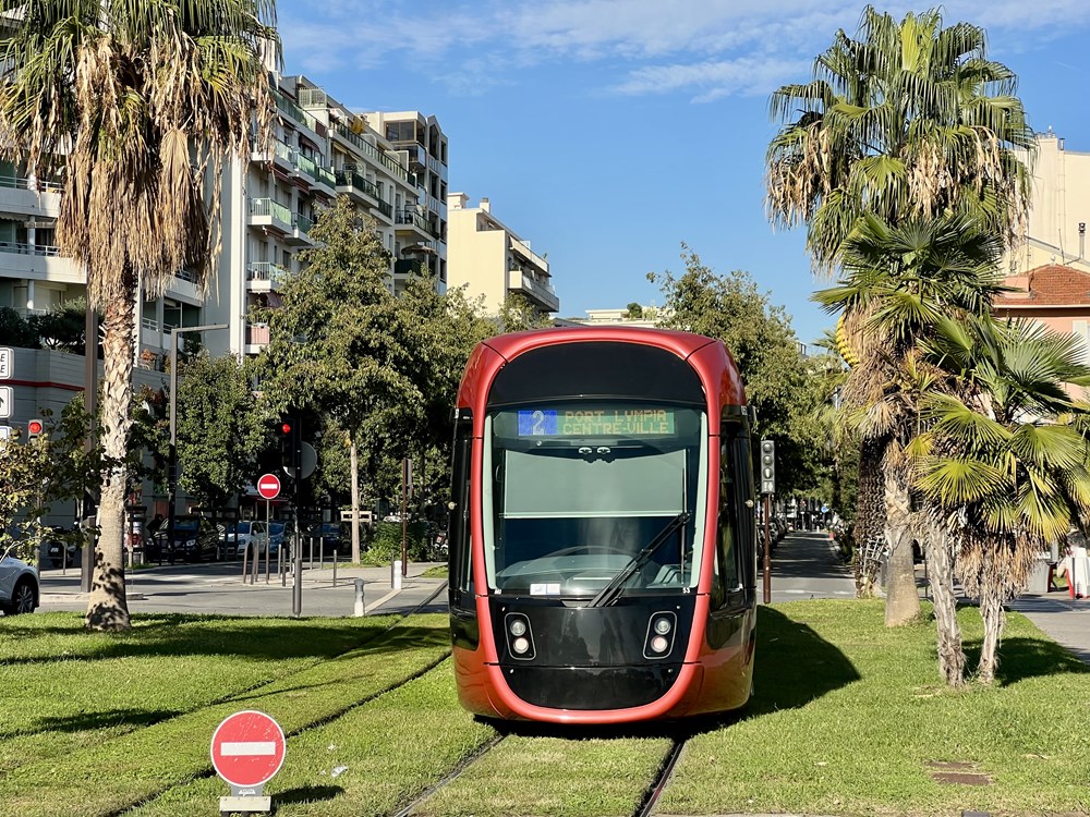Nicea. Tramwaj efektywnym środkiem transportu