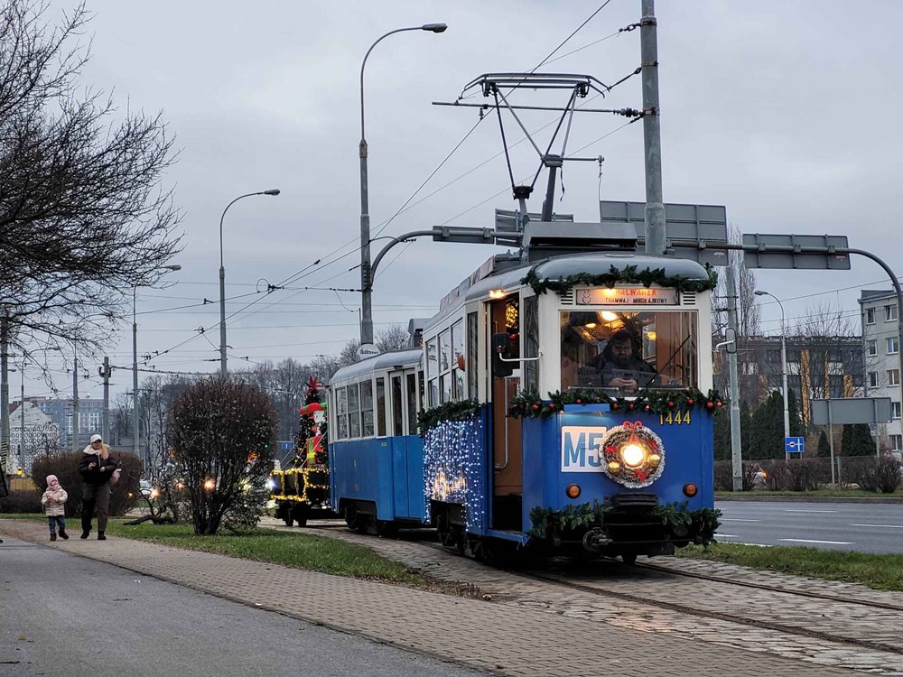 Wrocław też ma swój świąteczny tramwaj