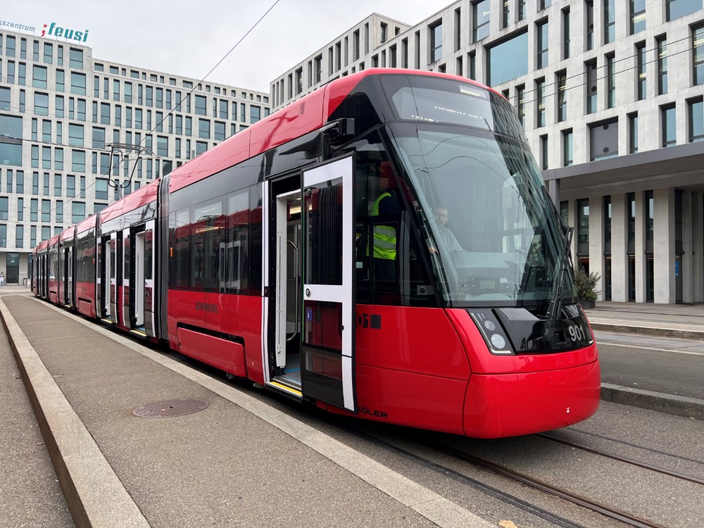 Szwajcaria. Pierwszy jednokierunkowy Tramlink już na torach Berna
