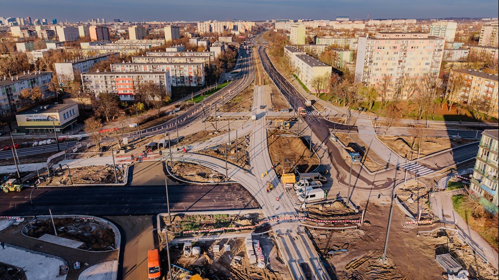 Łódź. Rondo Broniewskiego przejezdne, autobusy MPK wracają na trasy