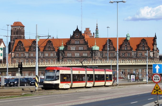 Gdańsk z ofertami na dostawy do 30 tramwajów. Solaris ze Stadlerem lepszy?