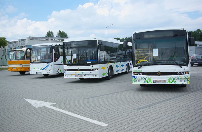 Jedna oferta na autobusy dla podpłockich gmin
