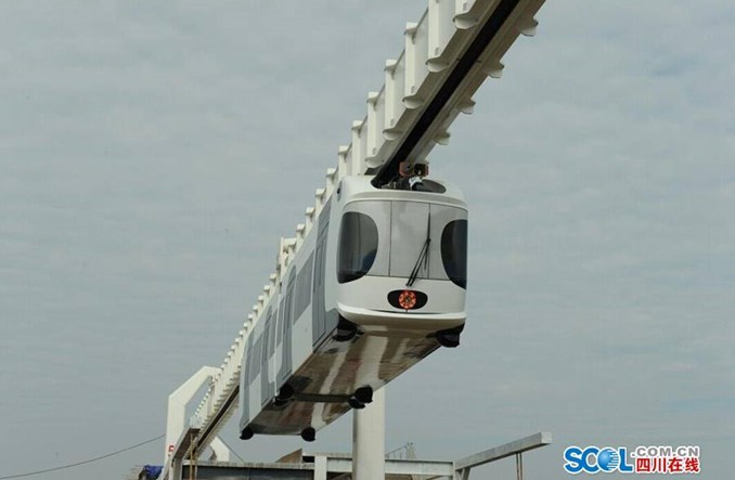 Chiny. Monorail w kształcie pandy testowany w Chengdu Chiny. Monorail w kształcie pandy testowany w Chengdu
