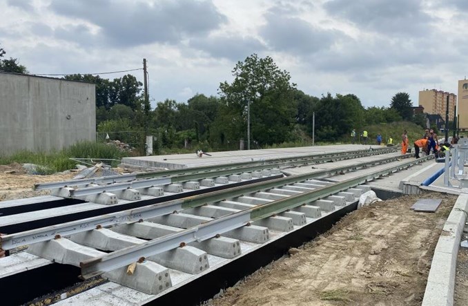Papież Franciszek pojechał na krakowskie Błonia tramwajem Krakowiak (zdjęcia) Papież Franciszek pojechał na krakowskie Błonia tramwajem Krakowiak (zdjęcia)