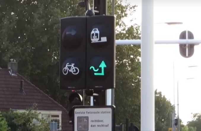 Holandia: sygnalizacja pokazuje rowerzystom najszybszą trasę