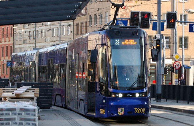Nowe tramwaje dla Wrocławia: Trójczłonowe, min. 20% niskiej podłogi